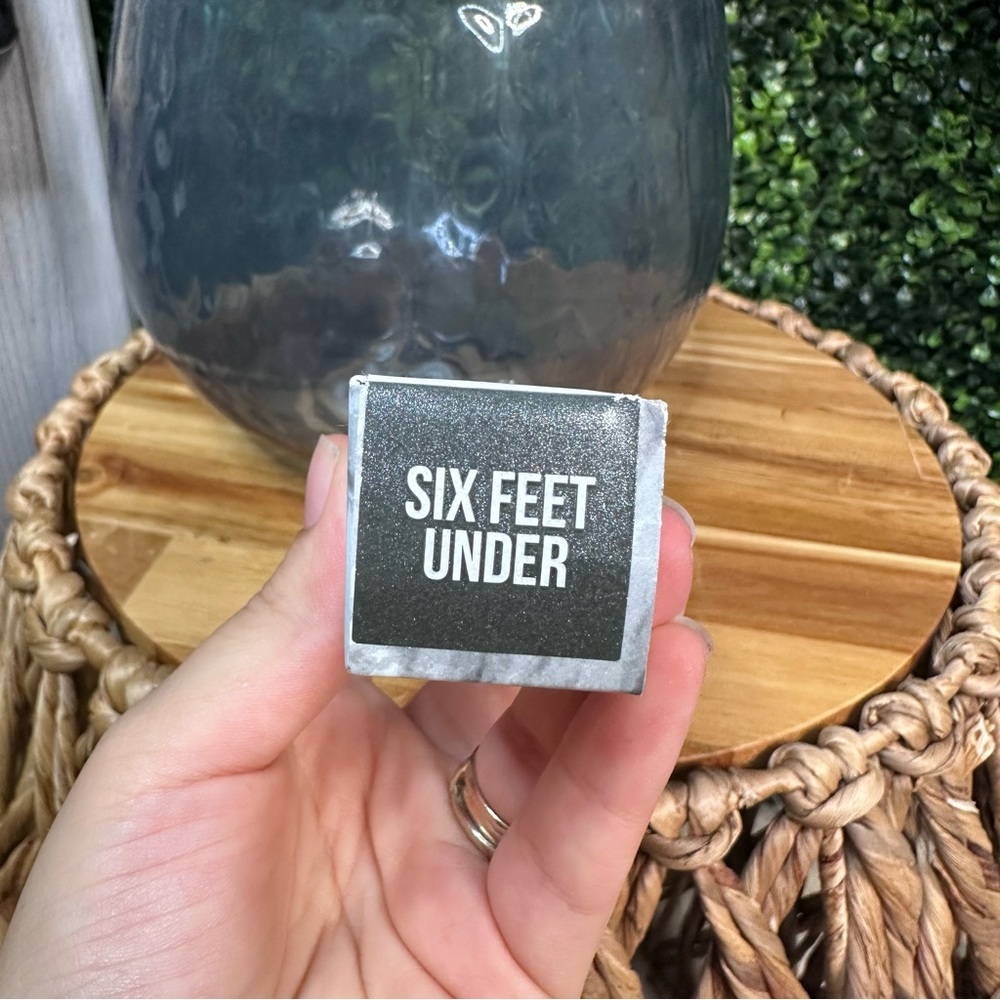 Six feet under jeffree star gloss nib - Picture 3 of 3